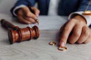 Arizona Family Lawyers, Your Arizona Lawyer, AZ Divorce vs Legal Separation